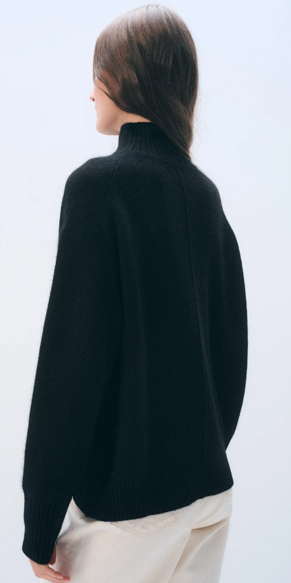 White + Warren Cashmere Oversize Standneck Sweater